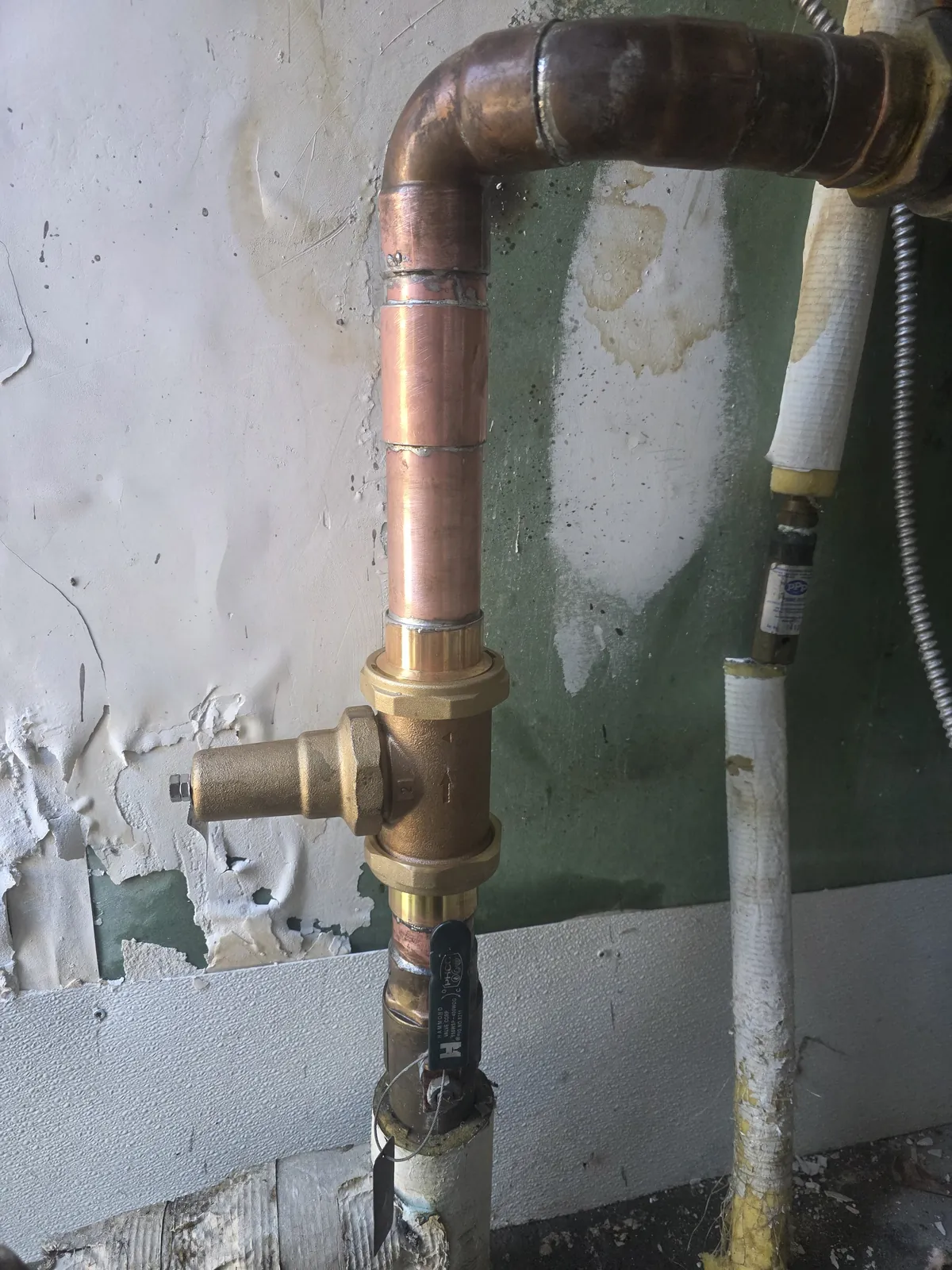 Pressure reducing valve installation by Grizzly Plumbing